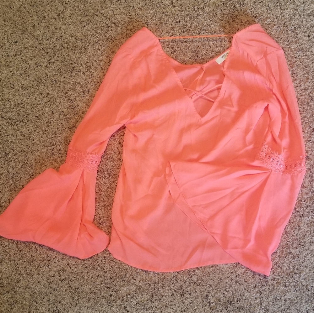 Umgee crisscross top with bell sleeves